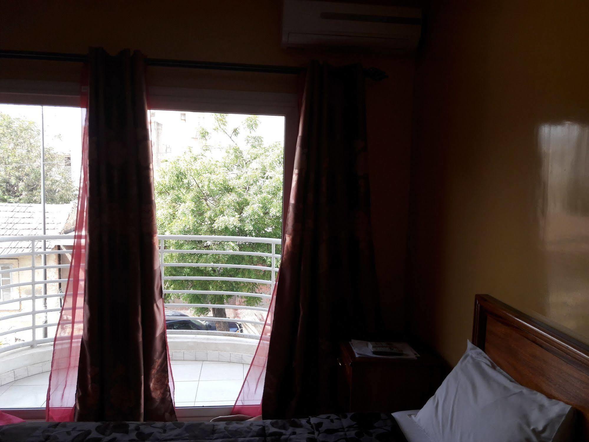 Residence De La Porte Du Millenaire ดาการ์ ภายนอก รูปภาพ